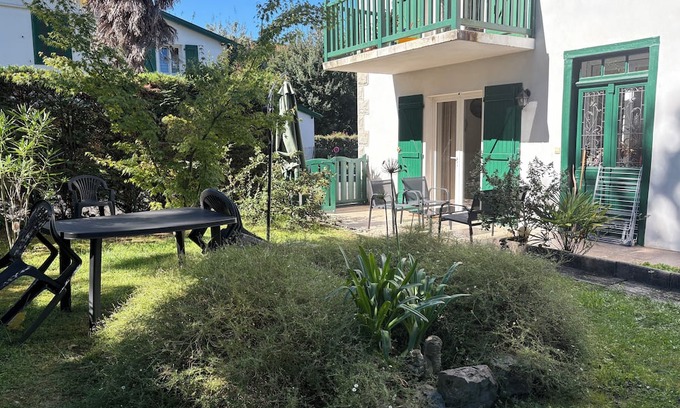 Cambo-les-Bains Apartment | F3 apartment near the center with private garden