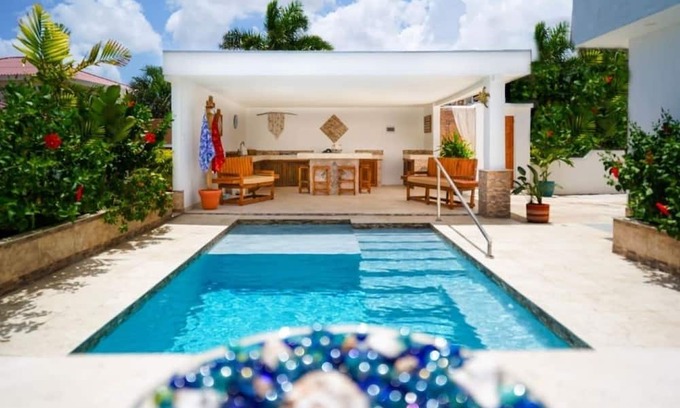 Grote Berg Apartment | Tranquil Retreat near beaches w/resort style charm and communal pool area