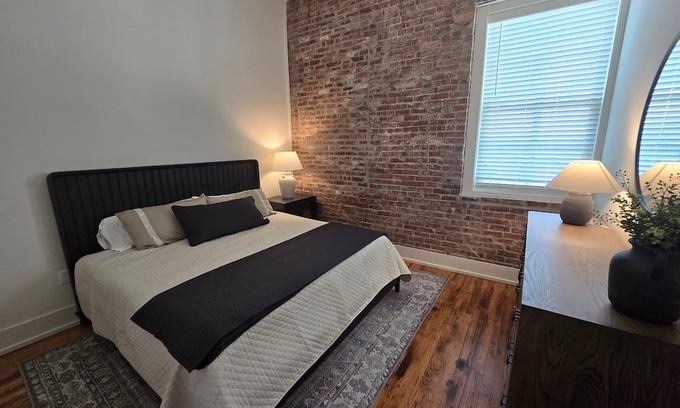 McMinnville Condo | Charming 2BR suite in McMinnville, perfect for families or groups!