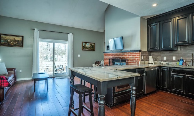 Plymouth Condo | Tenney Mountain Retreat, Plymouth & Rumney, NH