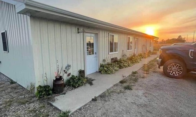Doland House | South Dakota Outdoorsman lodge