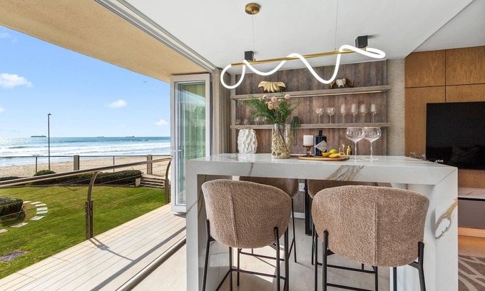Lagoon Beach Apartment | Lagoon Beach Luxe 116A