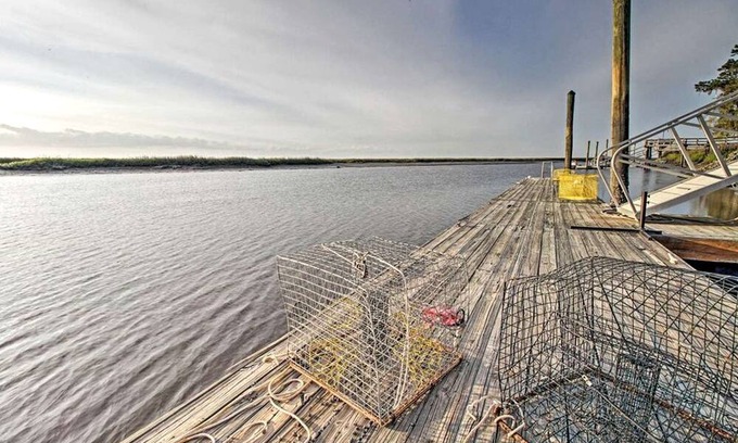 Midway Cottage | Romantic Cottage with a Beautiful Dock for Peace and Quiet Near Historic St. Catherine's and Ossabaw Island Beaches, Georgia (A Boat Ride Away!)
