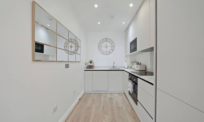 Cathedrals House | Beautiful Victorian house in London