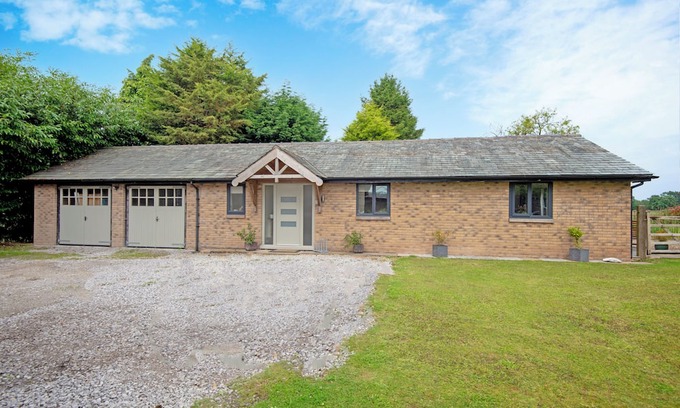 Mobberley House | Croft Lodge Country Escape