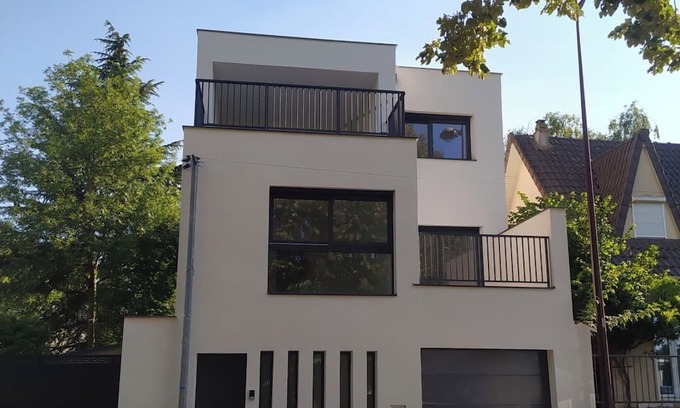 Les Stades Villa | Le 46 Cosy, modern villa. Between Paris, Disneyland and Parc Asterix