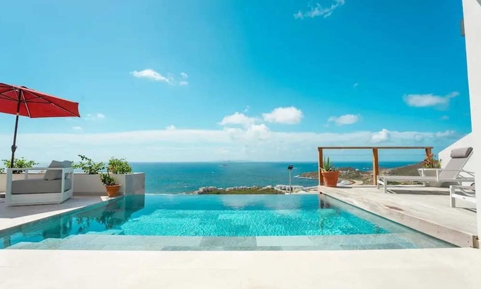 Upper Prince's Quarter Villa | Homerez - Villa in Philipsburg