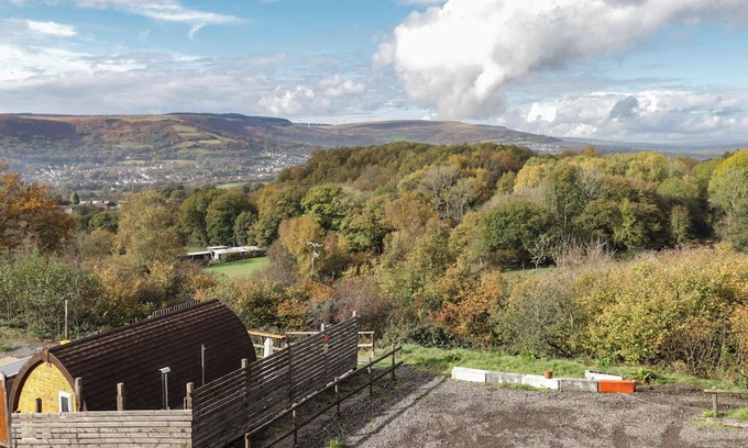 Cwmbach Cottage | CWTCH BACH, pet friendly, character holiday cottage in Aberdare