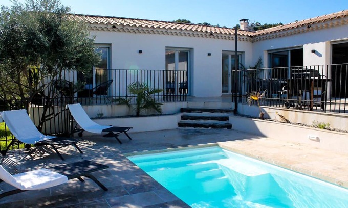 Mormoiron Villa | La villa haute - holiday home in Provence