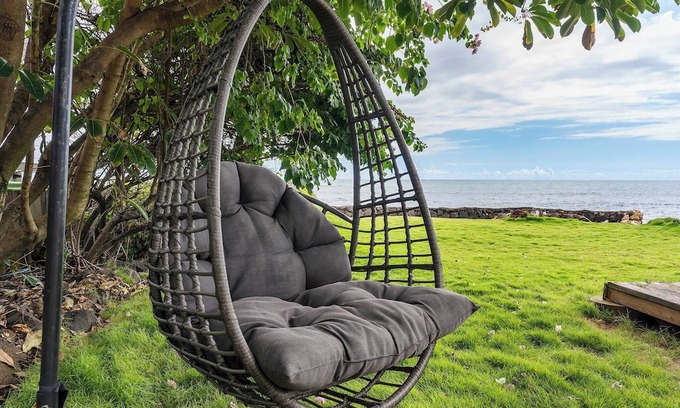 Ewa House | Oceanfront Stay w/AC, BBQ, Washer/Dryer & Kitchen