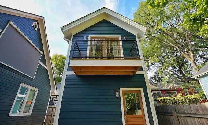 Reynoldstown Cottage | Tiny Home by the Beltline and The Eastern. Great, walkable location