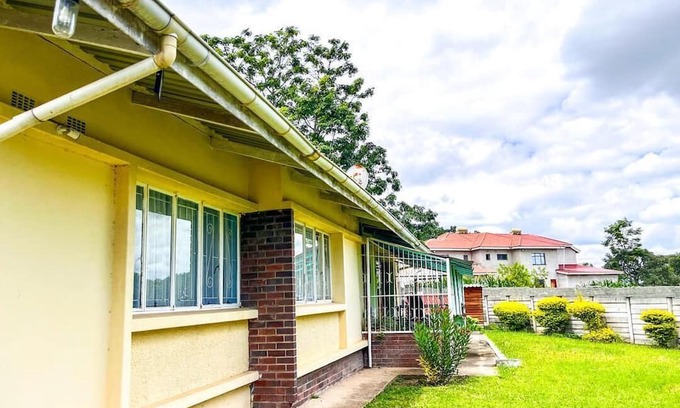 Gweru Apartment | 3 bed Cozy Homestay for Groups in Lundi Park - 2292