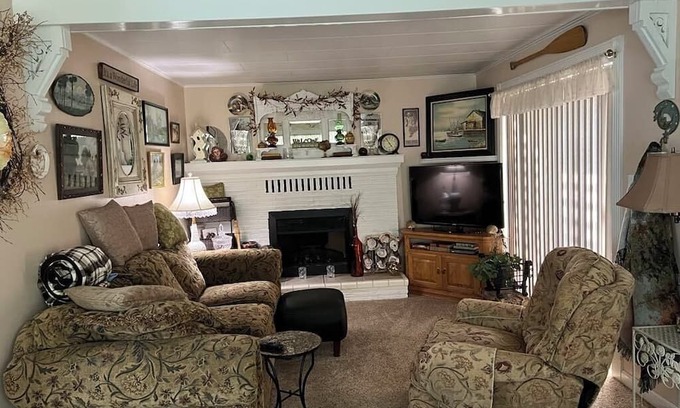 Port Angeles Cottage | Charming 2 bedroom cottage