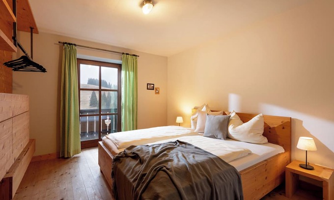 Oberaudorf Apartment | Double room evening sun