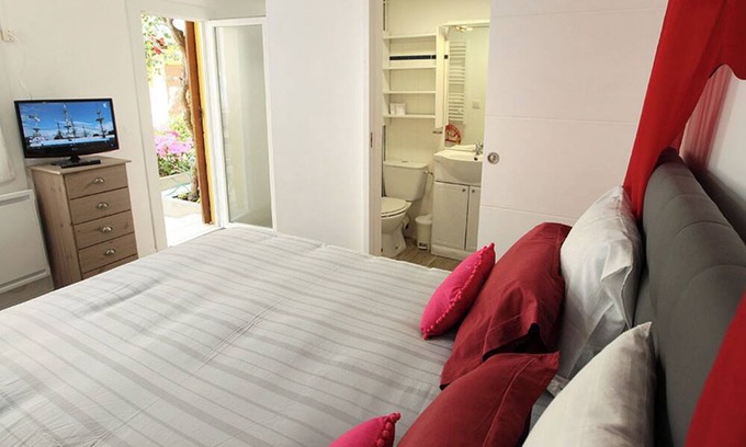 Dax Apartment | Ideal Getaway in Dax – Cozy Apartment, Close to Thermal Baths, Quiet & Wi-Fi for 2-4 Guests