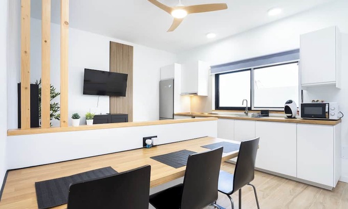 Llano del Moro Apartment | Home2Book Radiant & Stylish Urban Apartment