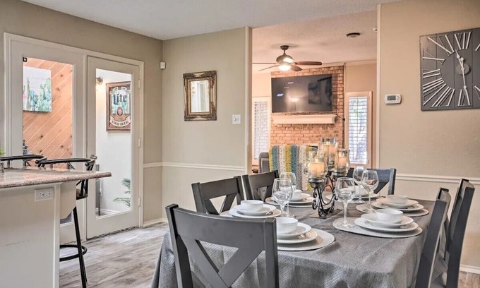Lubbock House | Centrally Located 3BR/2BA Townhome, Cozy Fireplace, Smart TVs & Wi-fi Retreat!