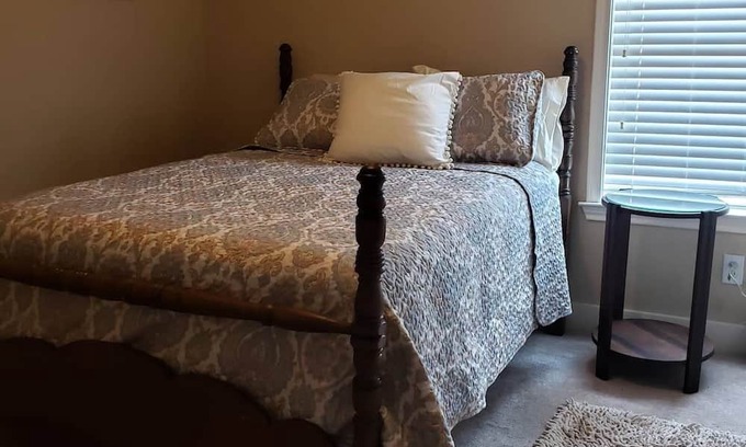 Shadow Glen House | Cozy Space Perfect For Your Austin Visit