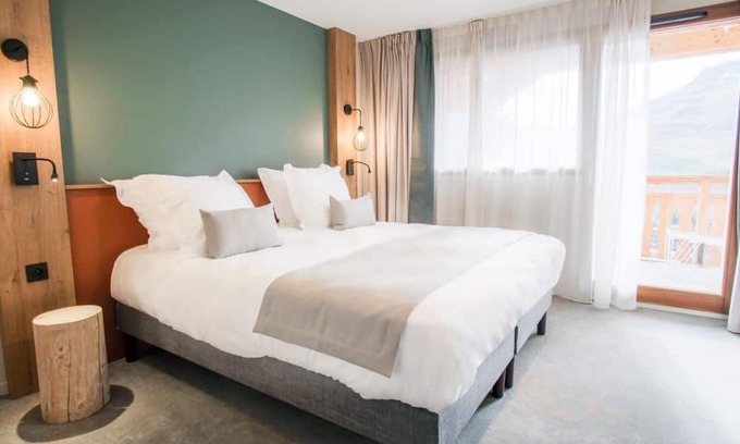 Mont-de-Lans Hotel | Wifi, 10m from ski slopes, swimming pool, sauna, tv, 27m², Les 2 Alpes