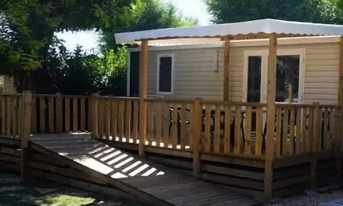 Cabrieres-dʼAigues House | Cottage PMR adapted for people with reduced mobility - 30m² - 2 bedrooms 4 persons