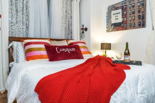 Ermita House | Manila Chic London Street, coffee bar Oceanview